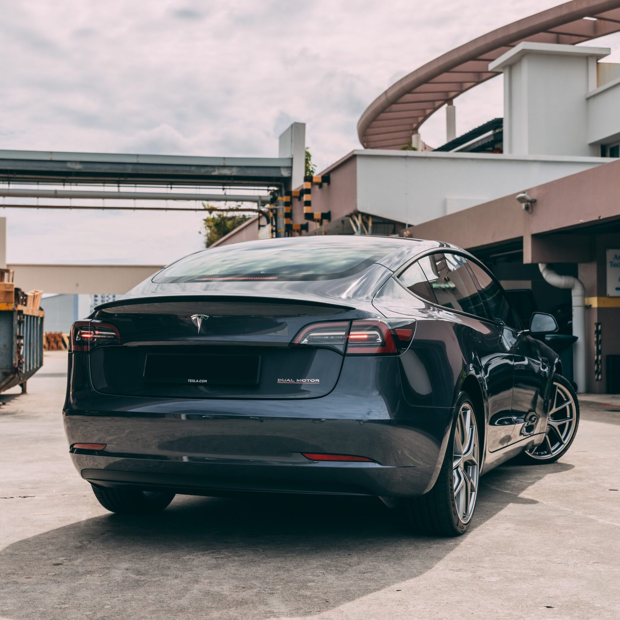 Tesla Model-3 Trunk Lid Kit