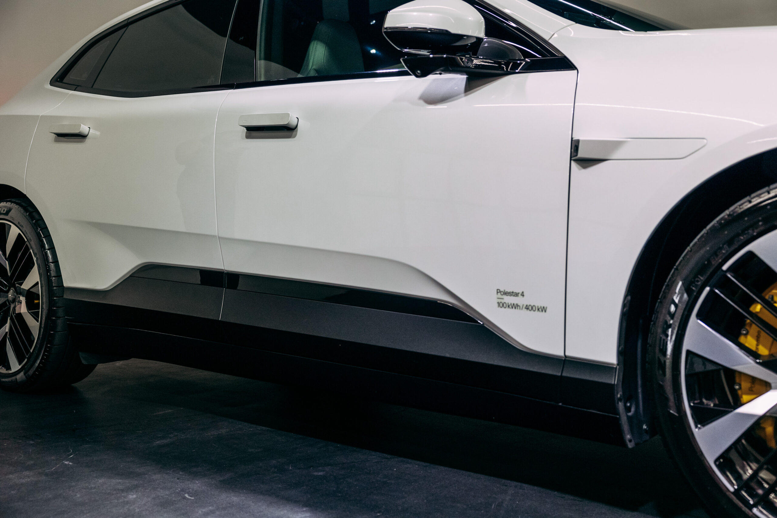 Polestar 4 | XPEL Rocker Panel Kit